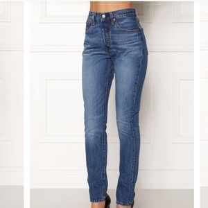 Levi’s 501 Skinny (chill pill)
